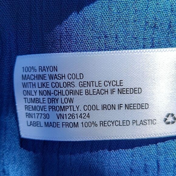 Universal Thread Flowy Summer Top NWT - Picture 11 of 12